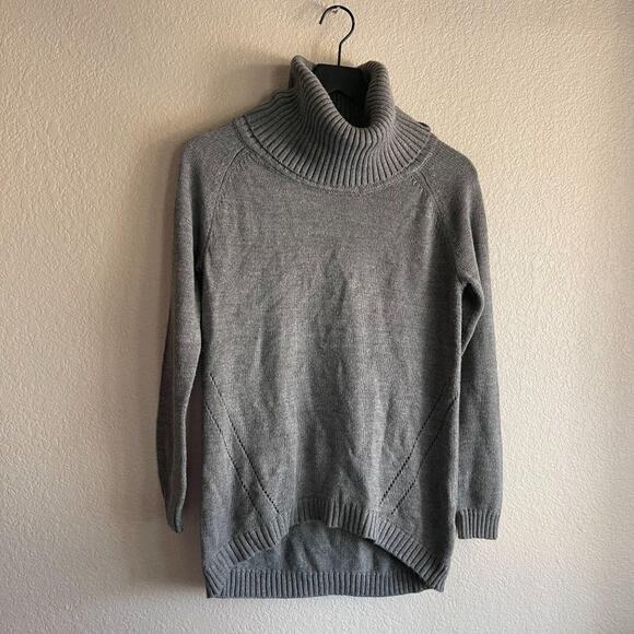 New York & Company Grey Turtle Neck Size Small - Picture 1 of 6